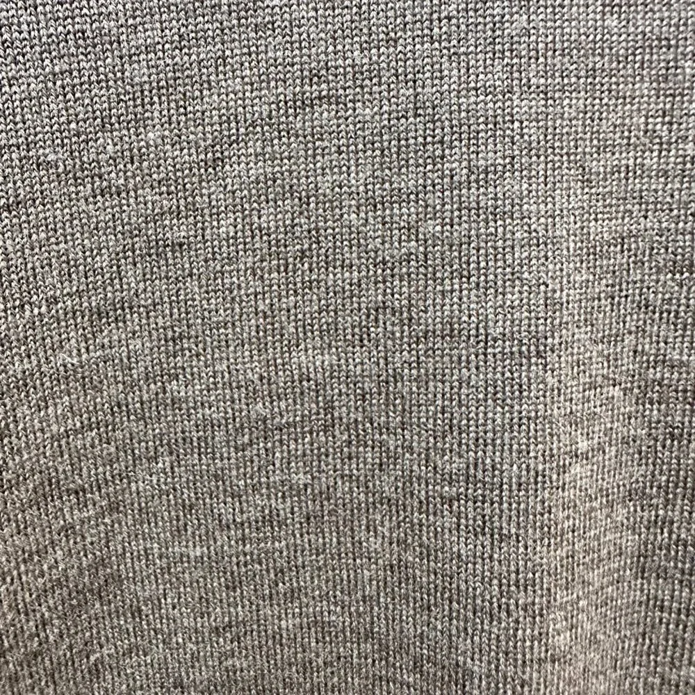 Banana Republic Merino Wool Sweater Gray Preppy Light Academia Casual V Neck‎ LG